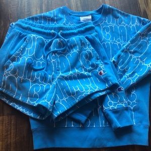 CHAMPION Bubble Script Crewneck/Shorts Set